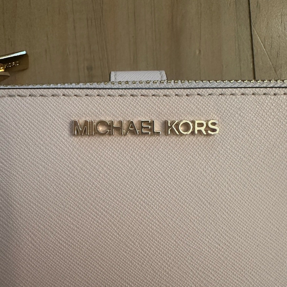 Michael Kors Light Pink Wristlet Clutch - Picture 2 of 6